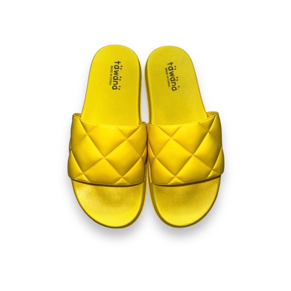 Yellow Quilted Open-Toe Slide Sandals · Size US9/EUR40 (fit size 8) · NWOT - Picture 2 of 6